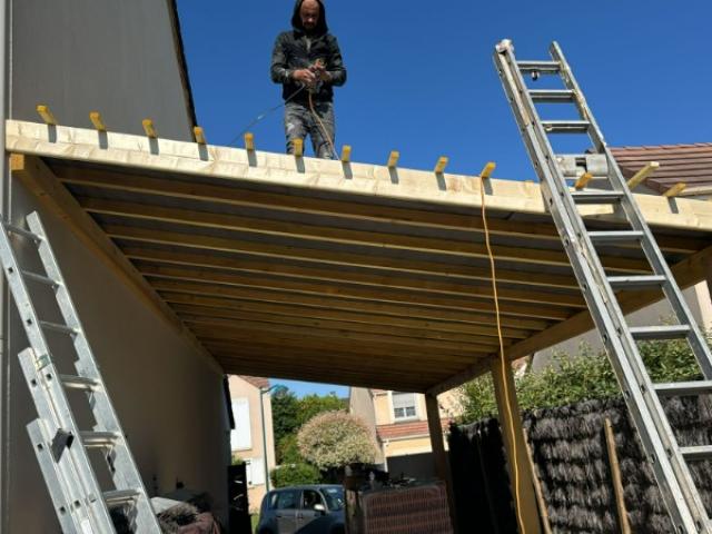 Création et pose d'un carport à Montévrain par Jeremy Couverture 